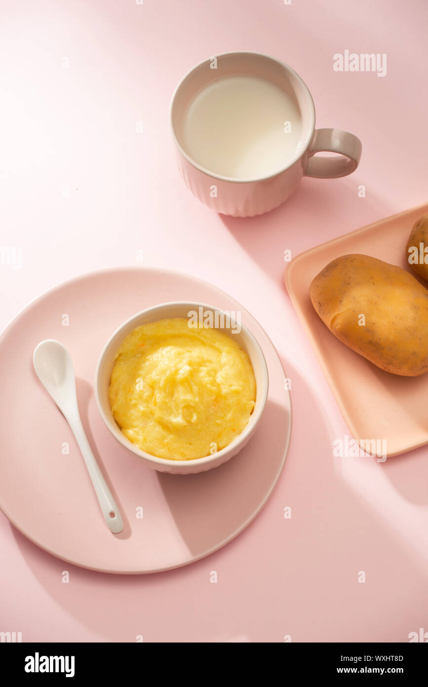 Homemade vegetable baby food. Potato puree for baby Stock Photo - Alamy