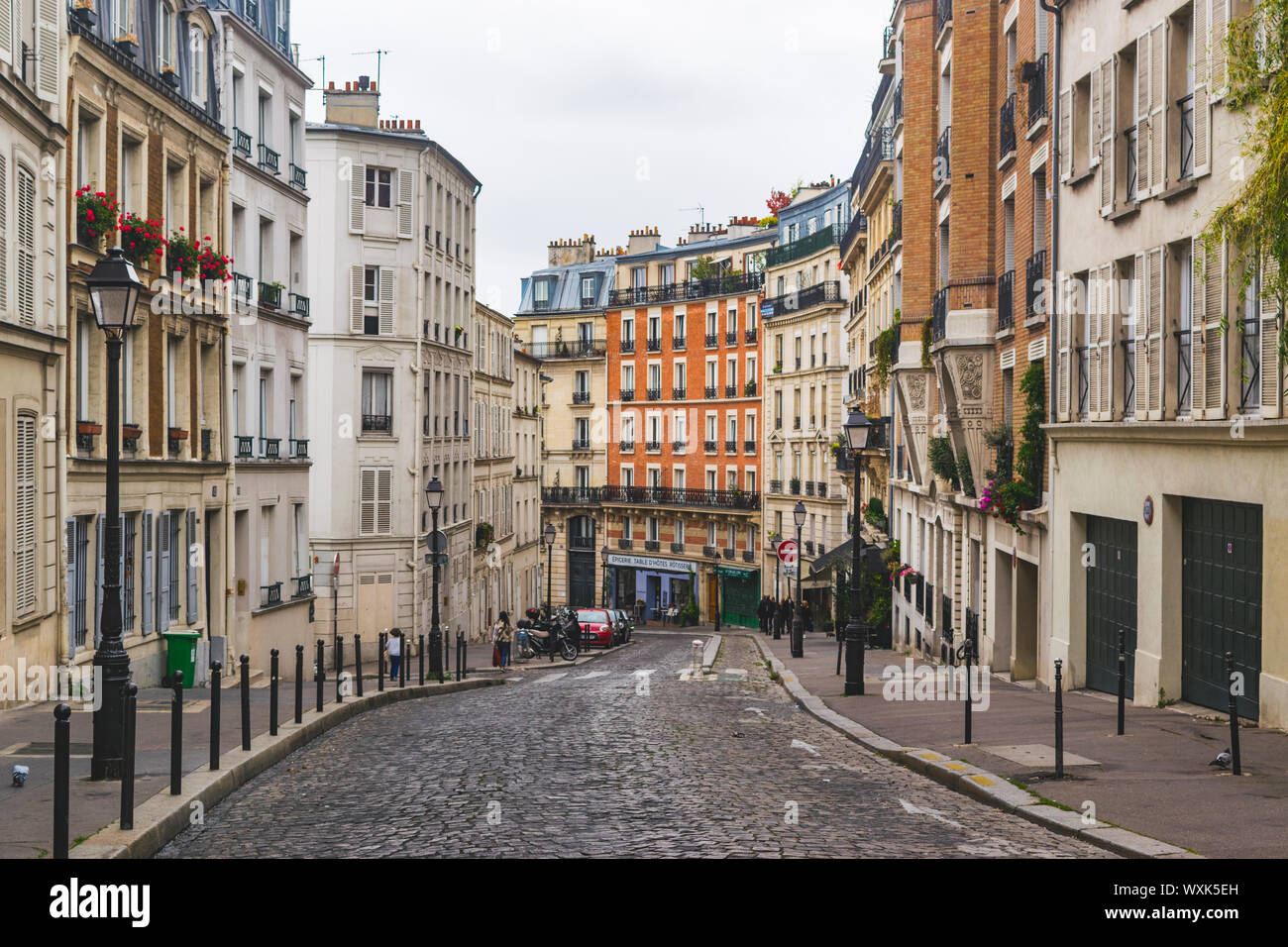 Paris France 02 October 18 One Of Many Beautiful Streets And Boulevards In Paris Stock Photo Alamy Paris France 02 October 18 One Of Many Beautiful Streets And Boulevards In Paris Stock Photo Alamy