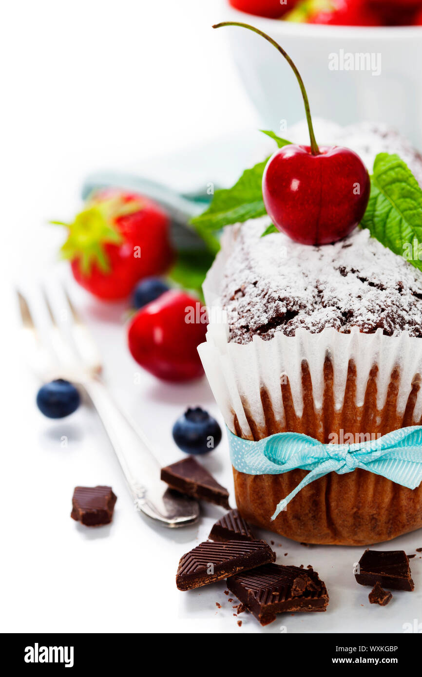 chocolate cake with fresh berry Stock Photo - Alamy