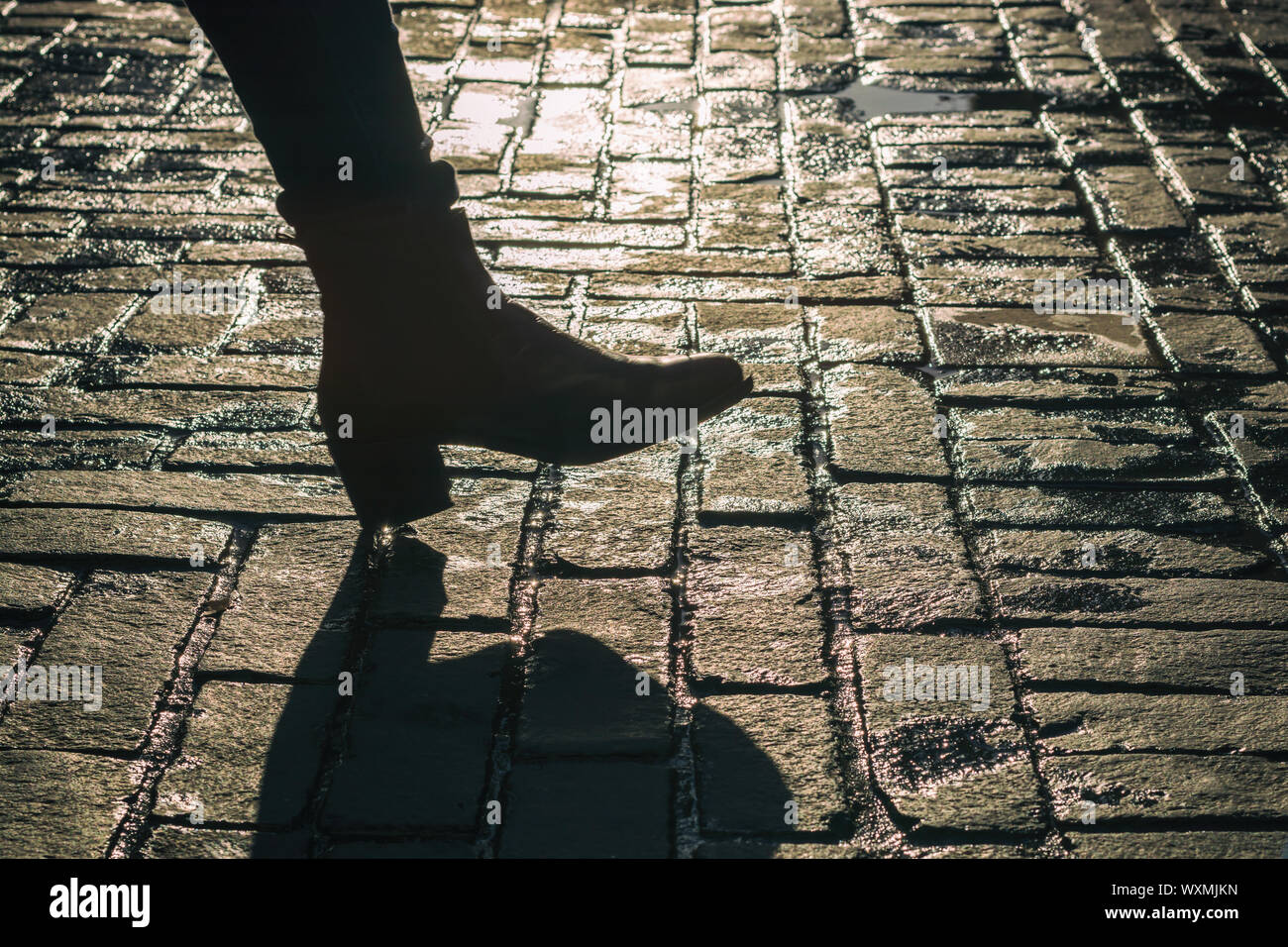 Woman walking vintage hi-res stock photography and images - Alamy