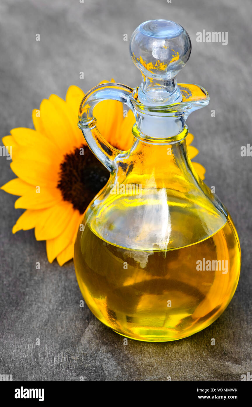Download Sunflower Oil And Bottle High Resolution Stock Photography And Images Alamy PSD Mockup Templates