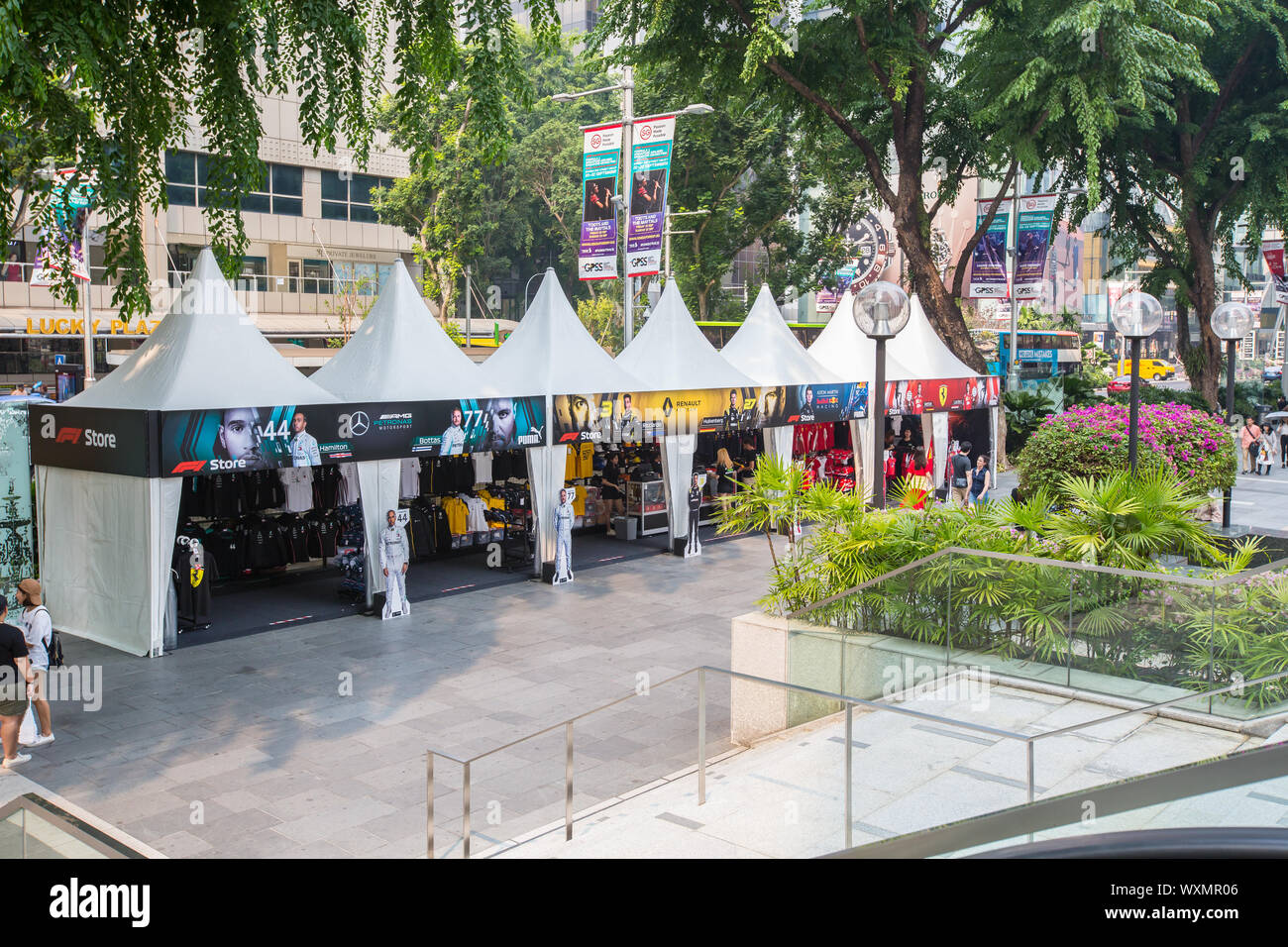 Formula One merchandise booth set up along Orchard Road, Singapore Stock Photo Alamy