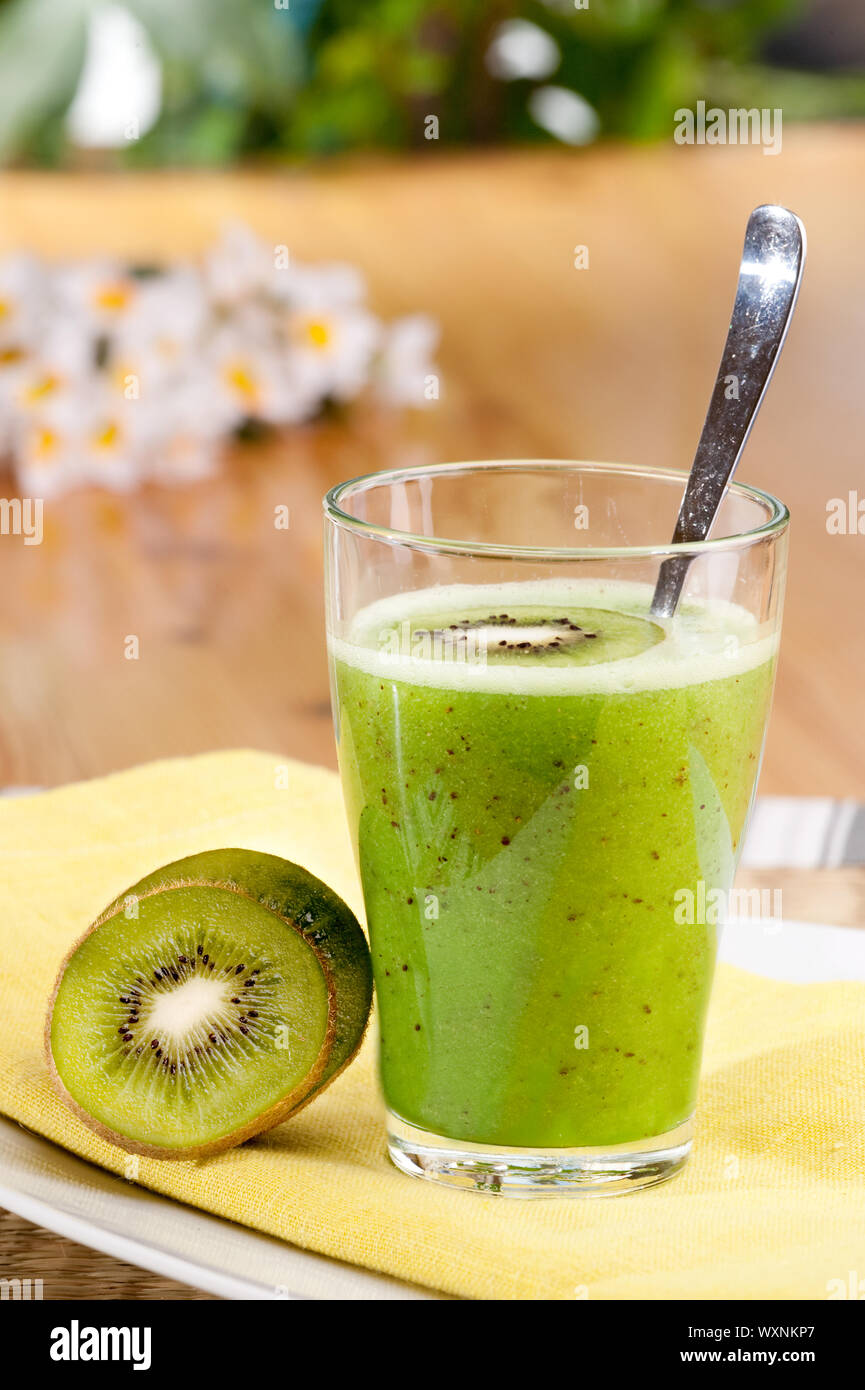 Kiwi Fruit Drink Stock Photo Alamy