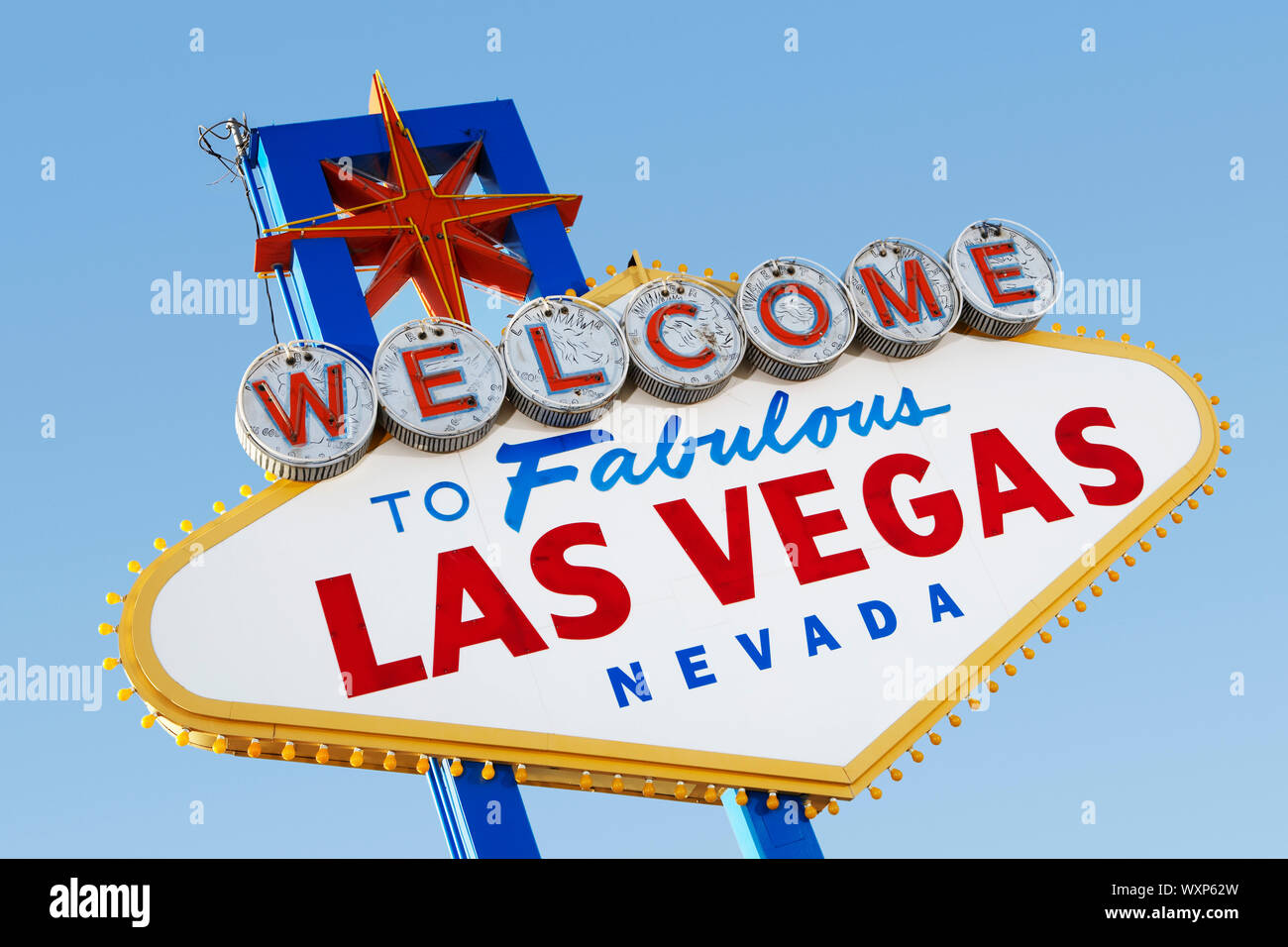 Welcome to Las Vegas Sign, cutout, cut out, White Background Stock Photo -  Alamy, image size:1300x956
