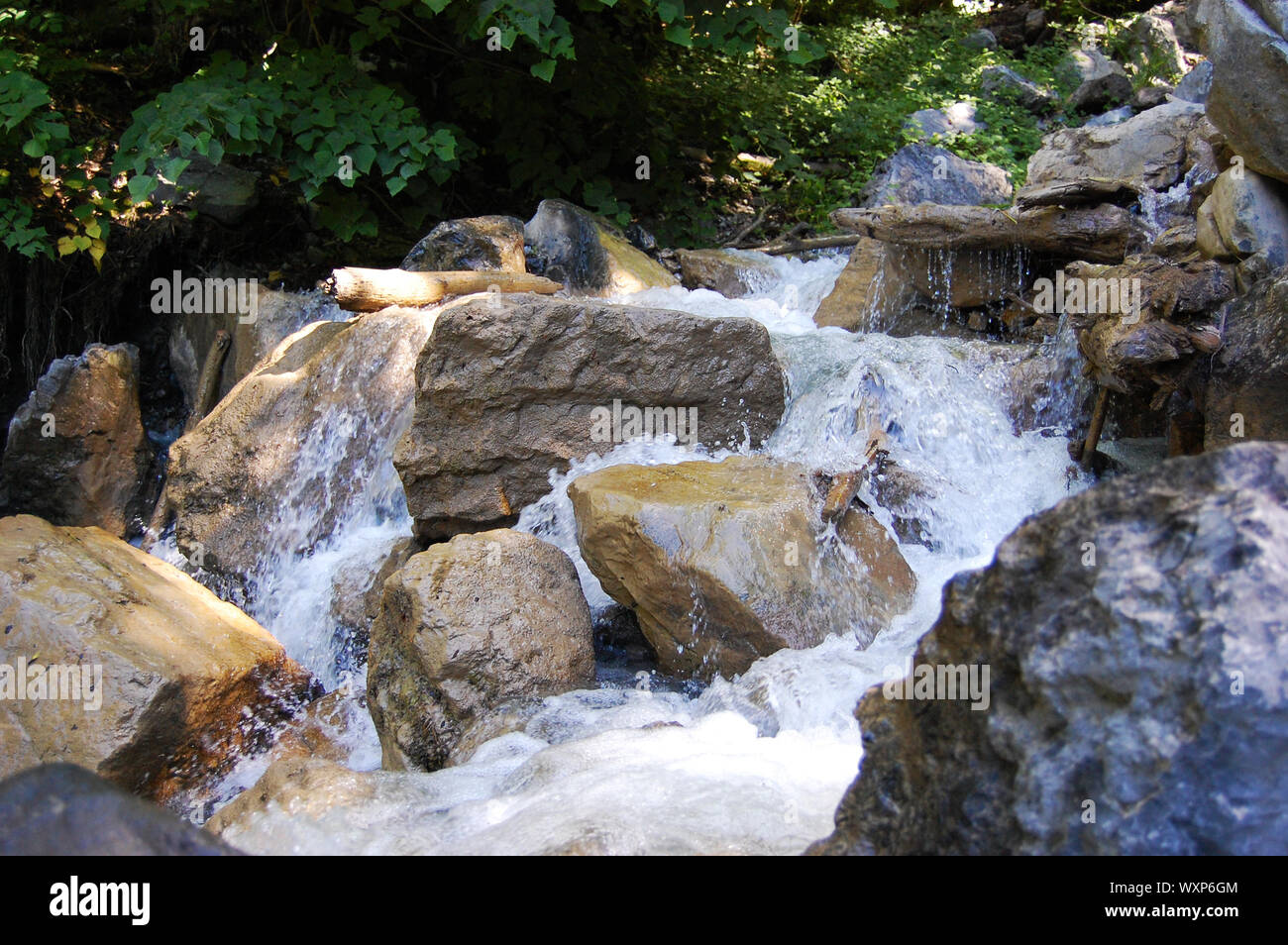 Fast flowing lake water waves hi-res stock photography and images - Alamy