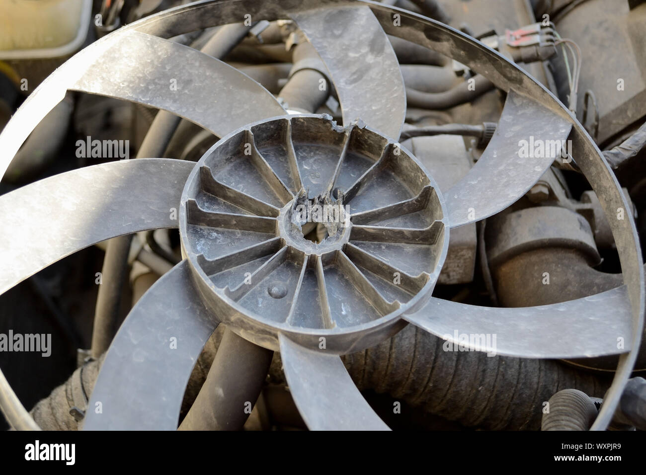 Car radiator fan hi-res stock photography and images Alamy