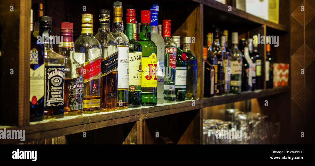 Johnny walker black label shelf hires stock photography and images Alamy