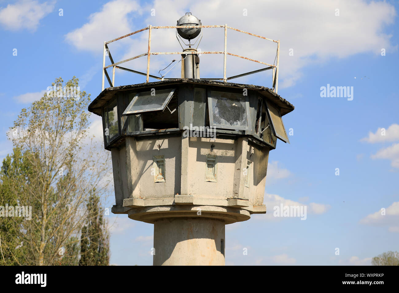 05 September 2019, Saxony-Anhalt, Hötensleben: An observation tower stands at the border monument in Hötensleben on the former inner-German border. Photo: Peter Gercke/dpa-Zentralbild/ZB Stock Photo