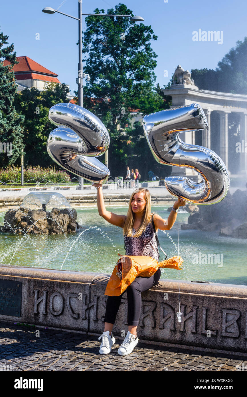 Woman posing fountain hires stock photography and images Alamy
