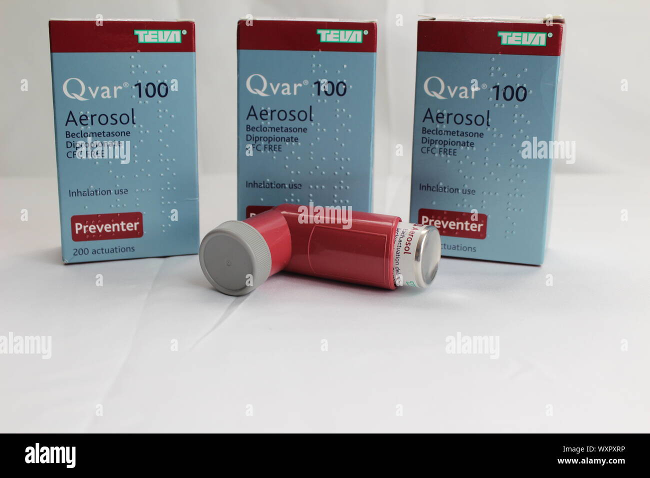 Qvar inhaler hires stock photography and images Alamy