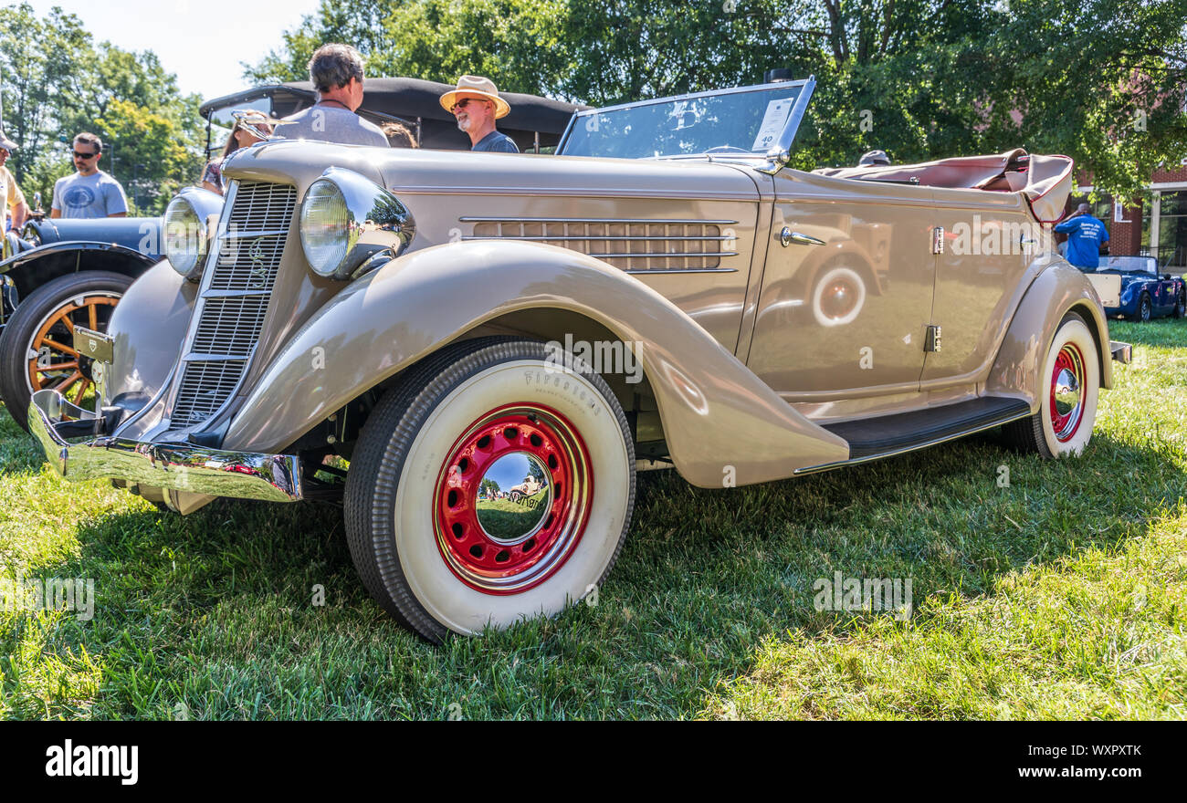 HICKORY, NC, USA-7 SEPT 2019: 1935 Auburn 653 Convertible Sedan, tan.  View from driver's side front. Stock Photo