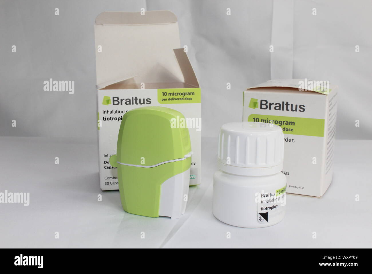 Qvar inhaler hires stock photography and images Alamy