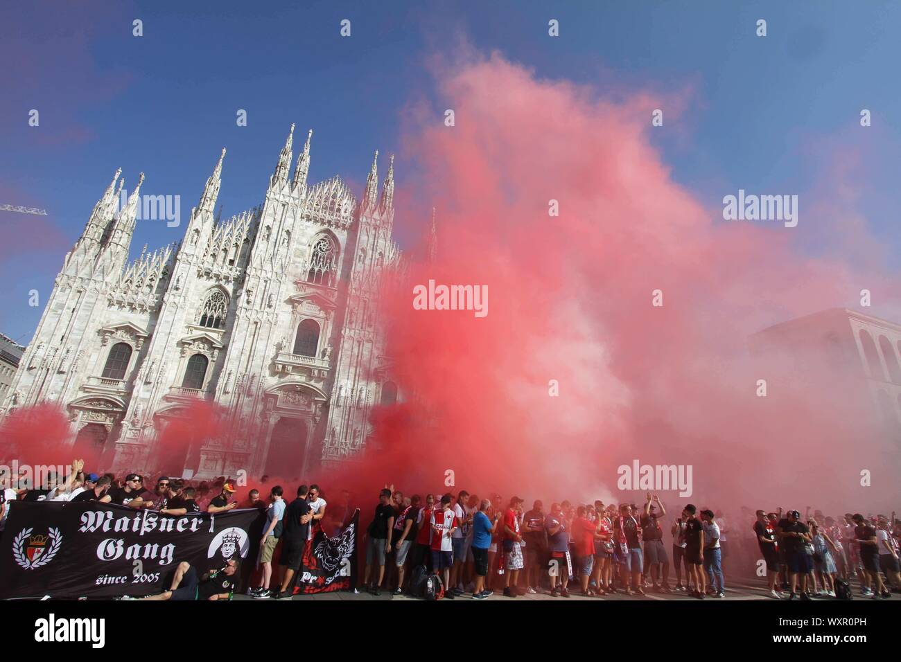 Fans of slavia prague hi-res stock photography and images - Alamy