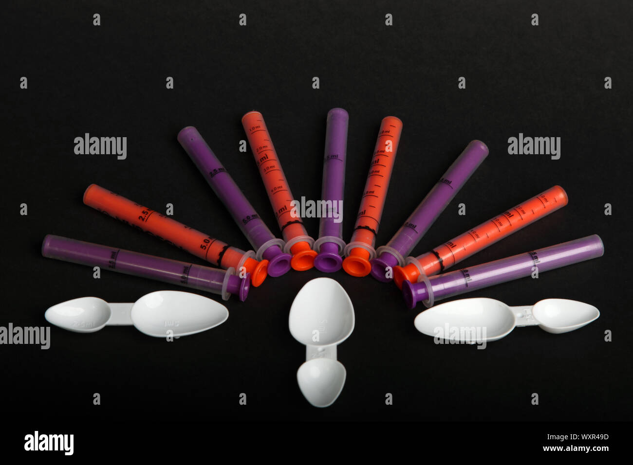 Calpol syringes hires stock photography and images Alamy
