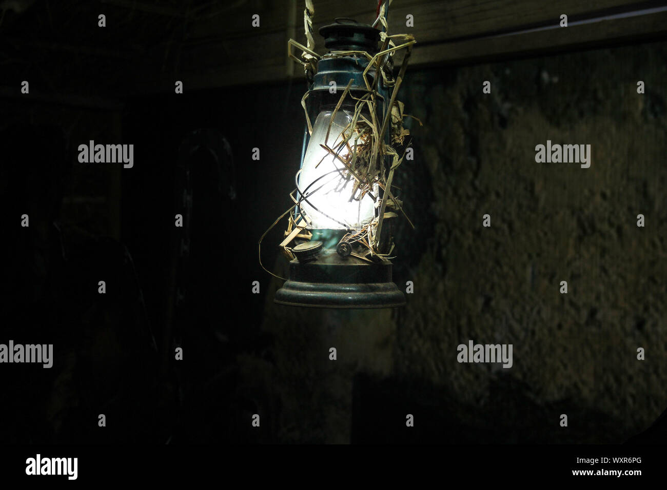 Old oil lantern hi-res stock photography and images - Alamy