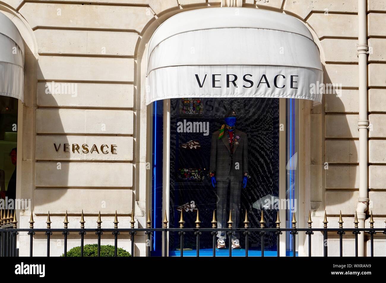 Versace Paris Montaigne store, Paris, France Stock Photo - Alamy