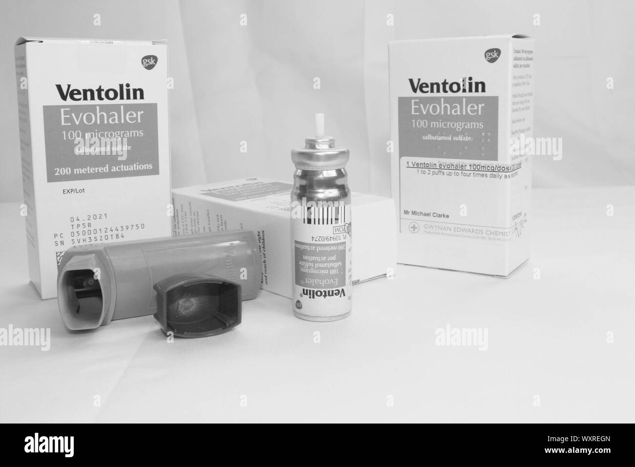 Asthma inhaler spacer Black and White Stock Photos & Images - Alamy