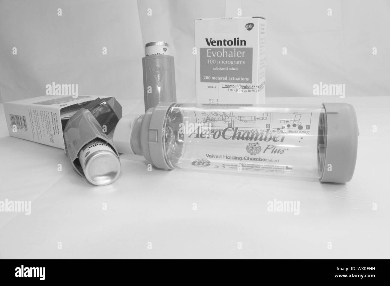 Asthma Inhaler Spacer Black And White Stock Photos & Images - Alamy