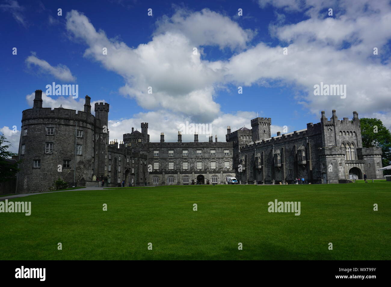 Kilkenny castle hi-res stock photography and images - Alamy
