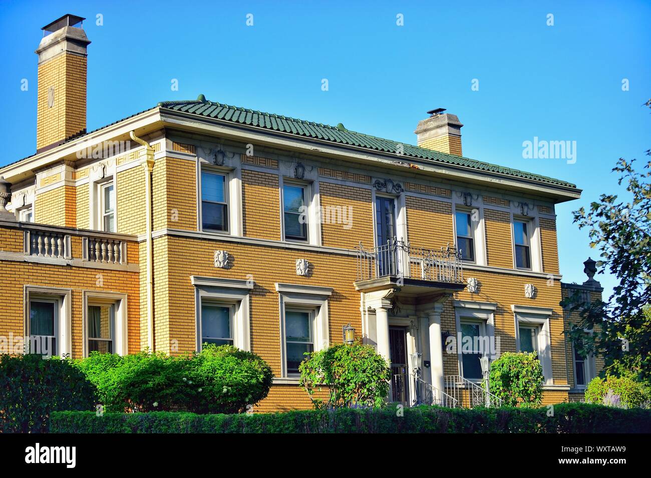 Chicago, Illinois, USA. Home on a residential block of single-family homes in the upscale neighborhood of Beverly. Stock Photo