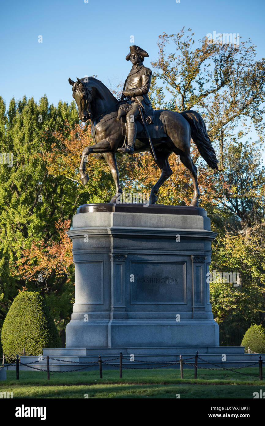 Bronze statue monument of Washington and horse in the Public