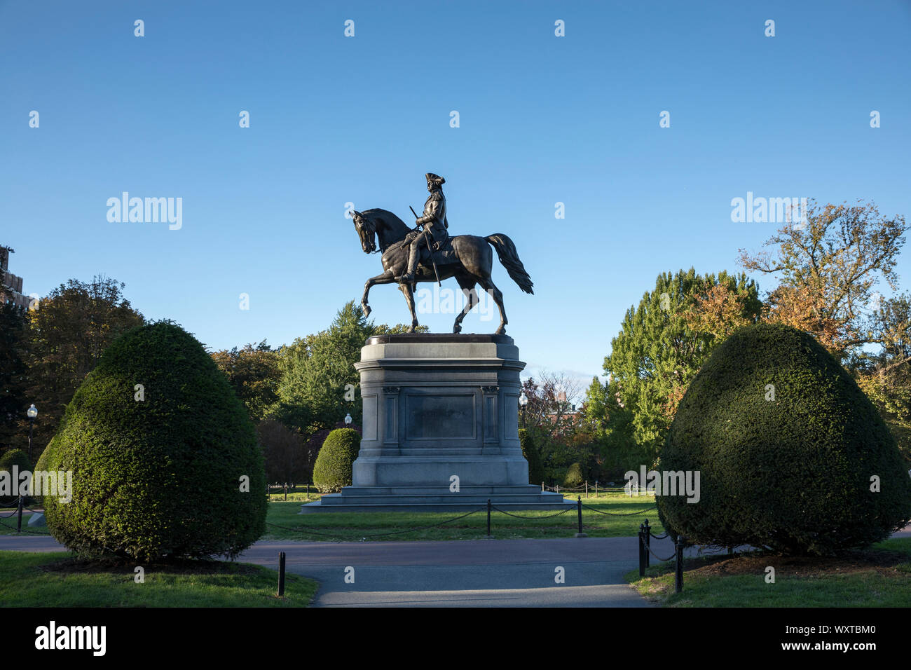 Bronze statue monument of Washington and horse in the Public