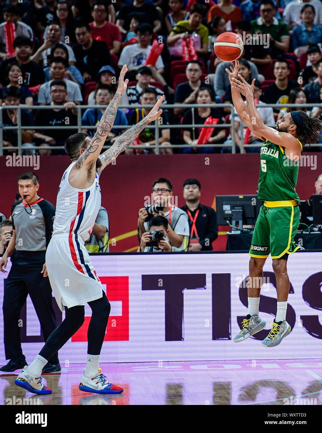 Patty Mills (Australia) vs. France. FIBA Basketball World Cup China 2019, Semifinals. Bronze