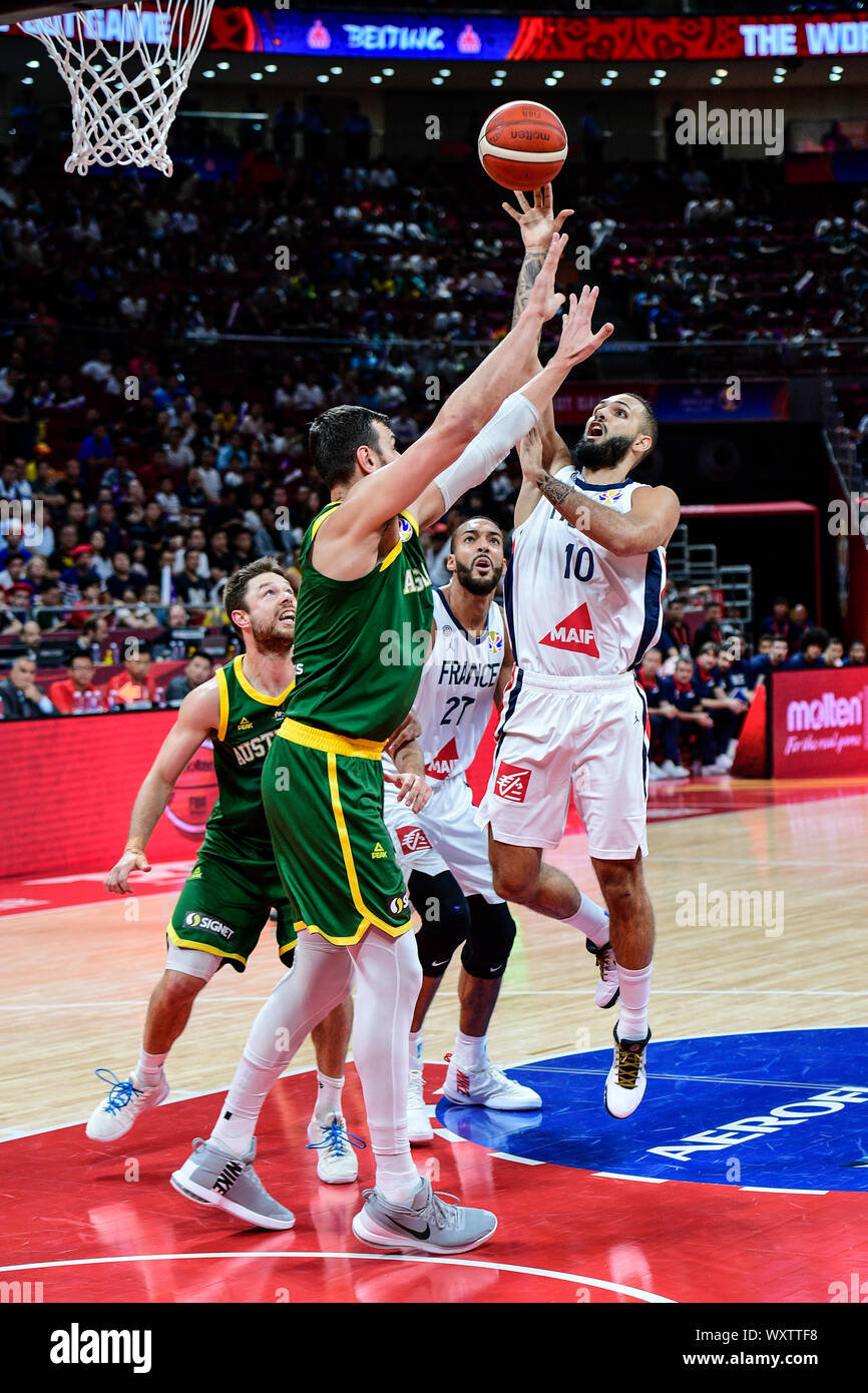 Evan Fournier (France) vs. Australia. FIBA Basketball World Cup China
