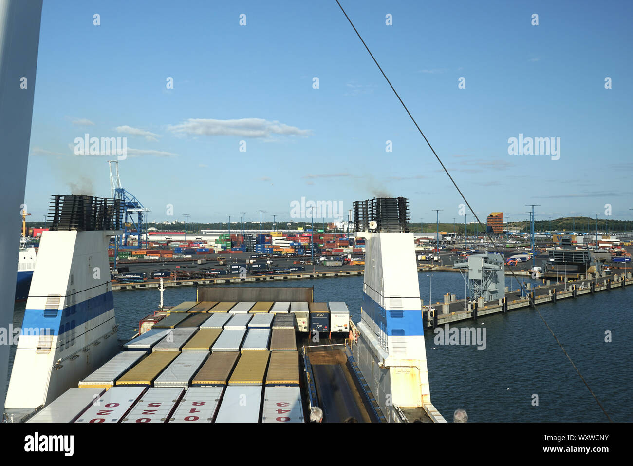 Fähre von Travemünde nach Helsinki, Einfahrt in den Hafen Vuosaari, Helsinki, Finnland Stock Photo