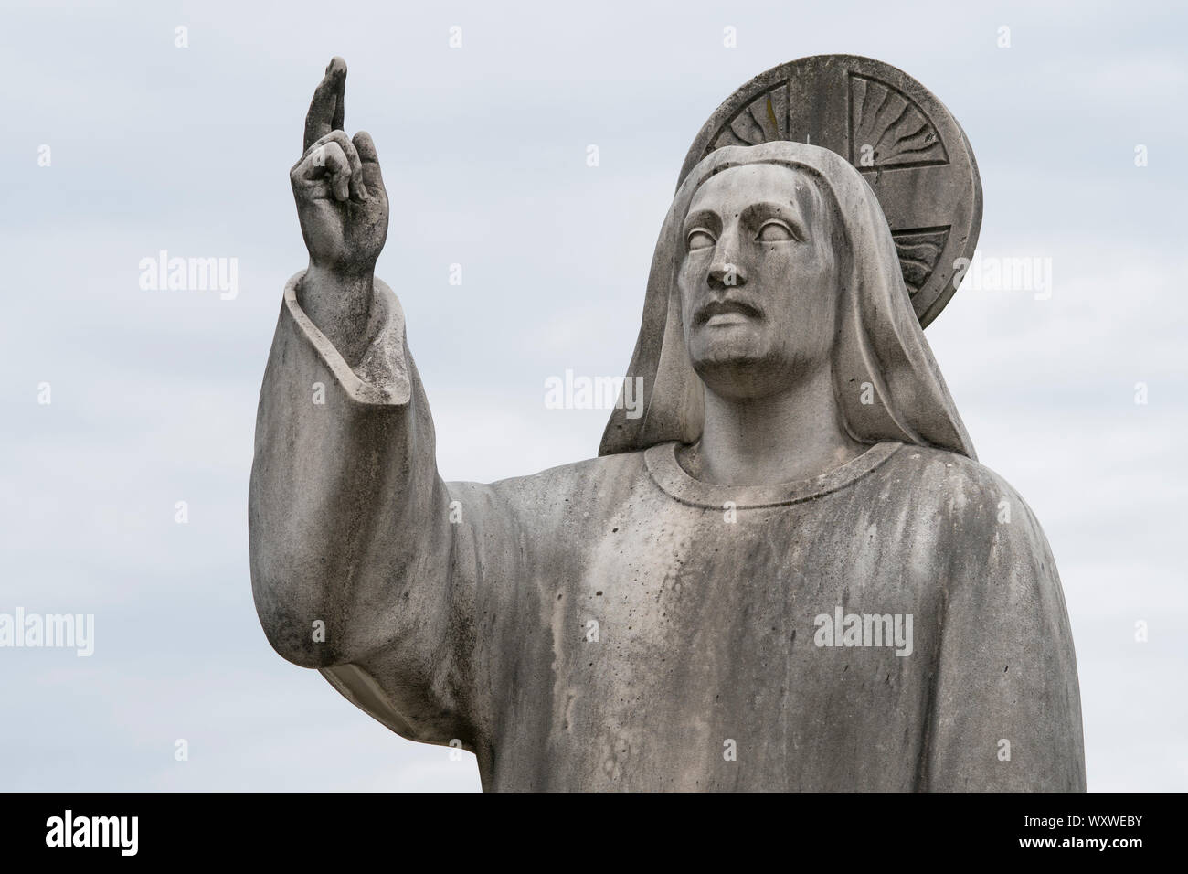 Milan, Italy: Jesus Christ ancient statue on a grave in the Cimitero ...