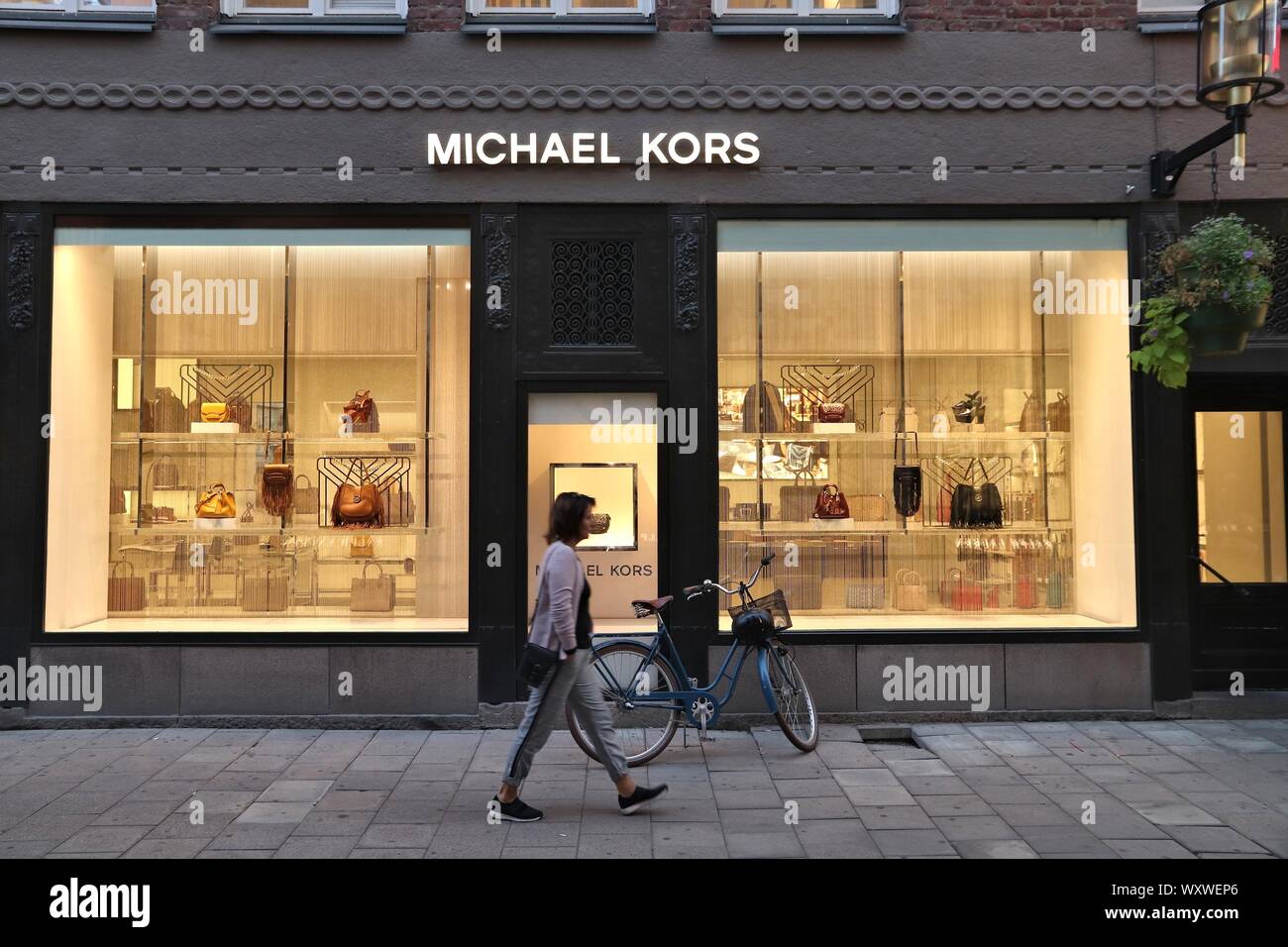 STOCKHOLM, SWEDEN - AUGUST 22, 2018: Person walks by Michael Kors fashion  store in Stockholm, Sweden Stock Photo - Alamy