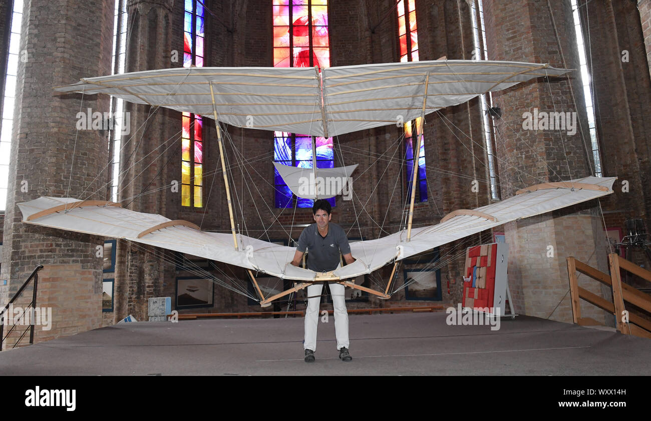 Anklam, Germany. 18th Sep, 2019. Pilot Markus Raffel is standing in the ...