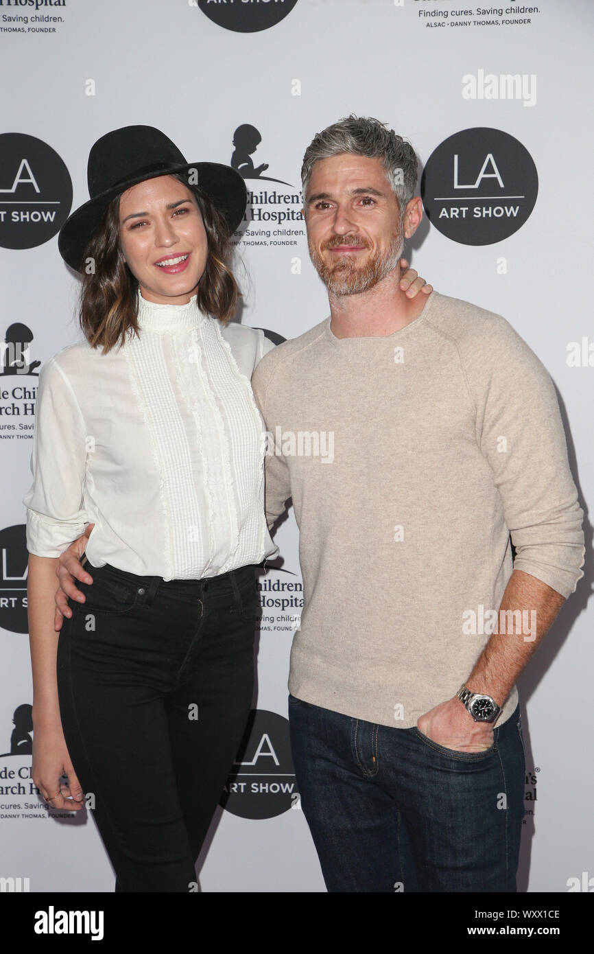 Los Angeles, CA, USA. Dave Annable and wife Odette Annable at LA Art