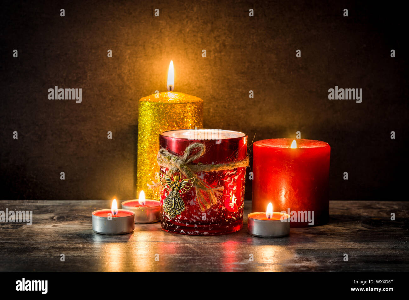 Dim light hires stock photography and images Alamy