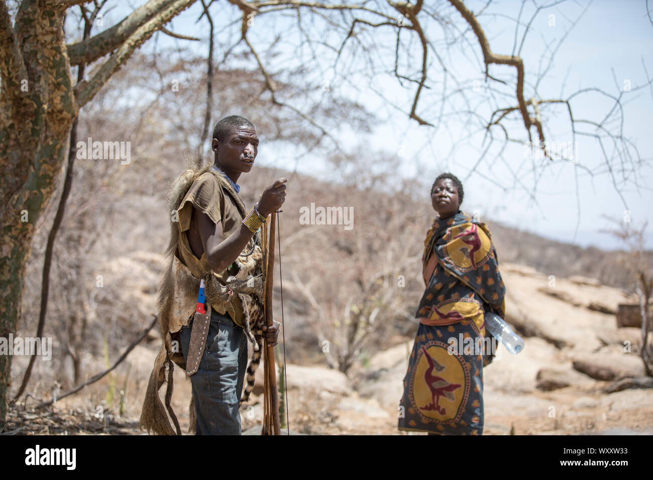 Woman hadza tribe lake eyasi hi-res stock photography and images - Alamy