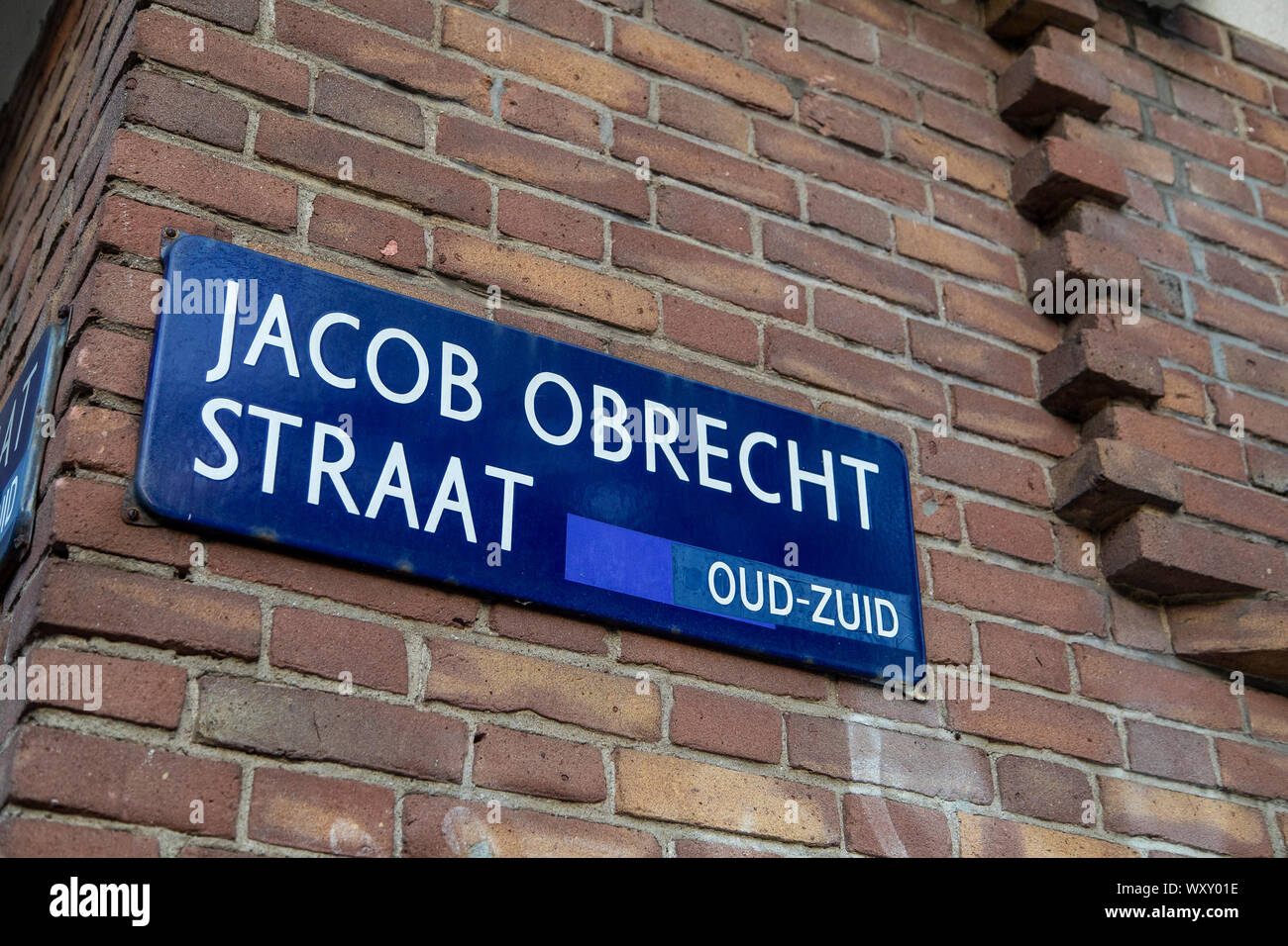 Amsterdam, Netherlands. 18th Sep, 2019. Flowers at lawyer office Wiersum Jacob Obrechtstraat 51 Amsterdam of liquidated lawyer of crown witness Nabil B. Credit: Pro Shots/Alamy Live News Credit: Pro Shots/Alamy Live News Stock Photo
