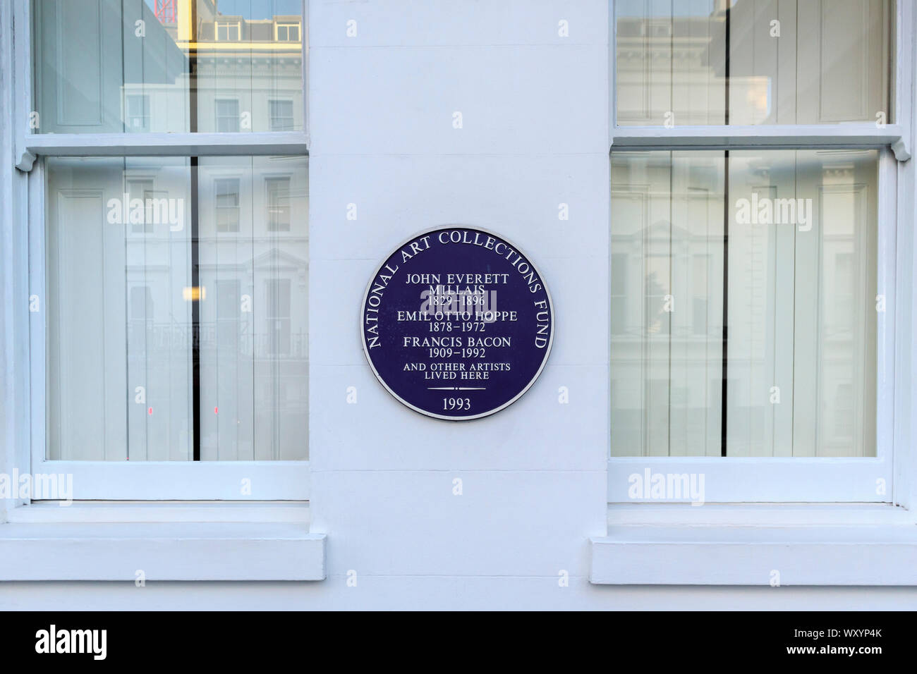 Blue plaque on a wall of a building in Cromwell Place, home of several artists, South Kensington, London SW7 by the National Art Collections Fund Stock Photo