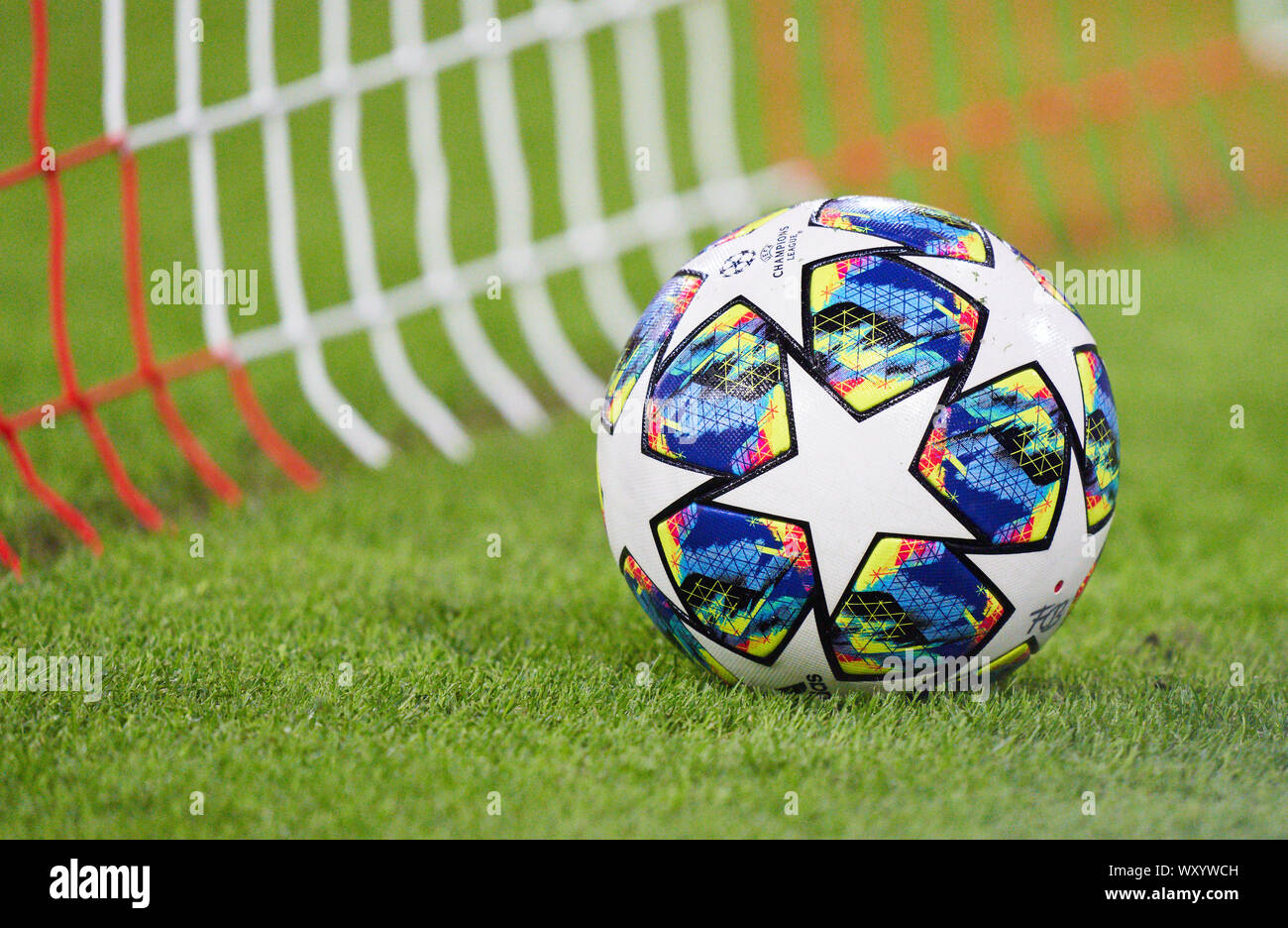 Munich, Germany. 18th Sept, 2019. official UEFA Champions League match ball  game ball Adidas Finale 19,leather ball, football, Symbol, Illustration,  Feature, FC BAYERN MUNICH - RED STAR BELGRADE 3-0 UEFA Football Champions