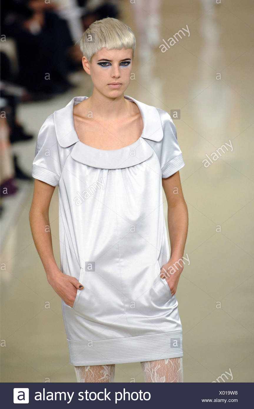 Karl Lagerfeld Paris Spring Summer Ready To Wear Female Short