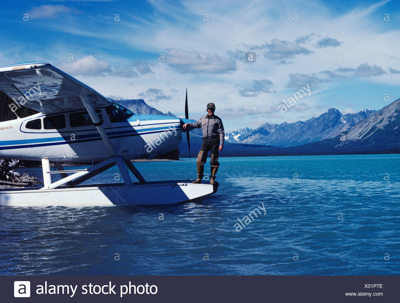 Cessna 185 Floatplane High Resolution Stock Photography and Images - Alamy