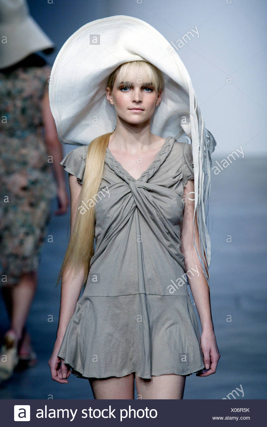 Gibo Milan Spring Summer Model Long Blonde Hair In Ponytail Over