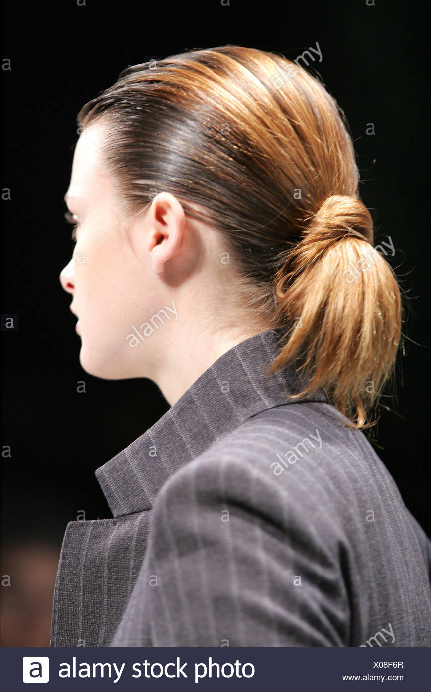 Maxmara Ready To Wear Milan A W Three Quarter Back View Of Model Trish Goff Brunette Hair Off Face In Ponytail Wearing Grey Stock Photo Alamy