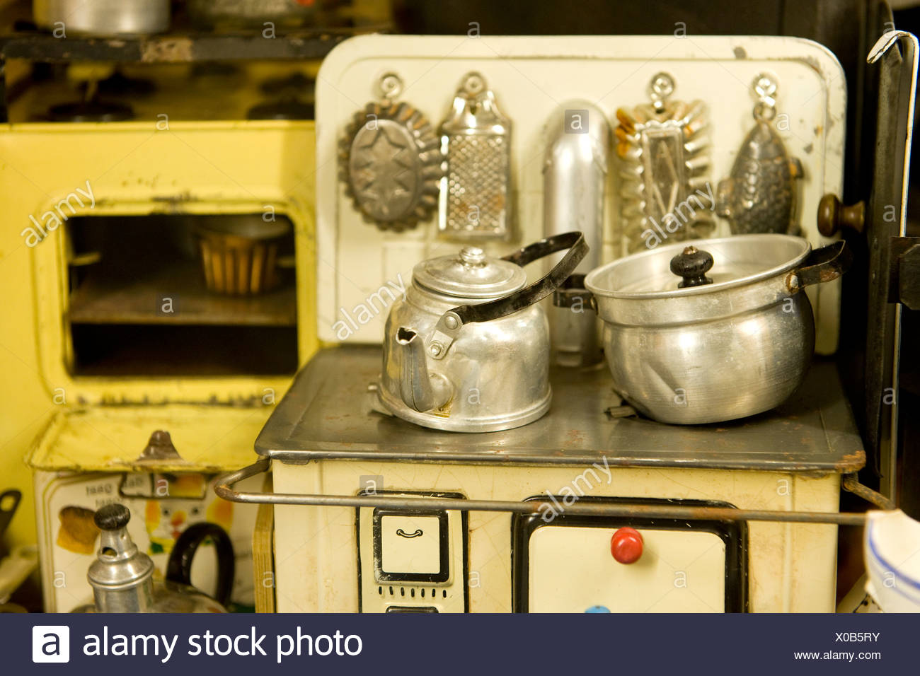 vintage kitchen toys