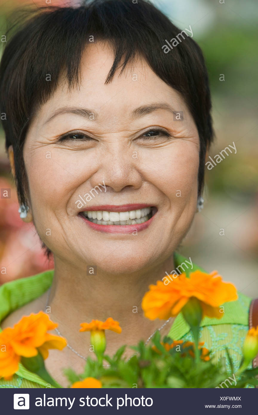 Portrait Middle Aged Asian Woman Stock Photos & Portrait Middle Aged ...