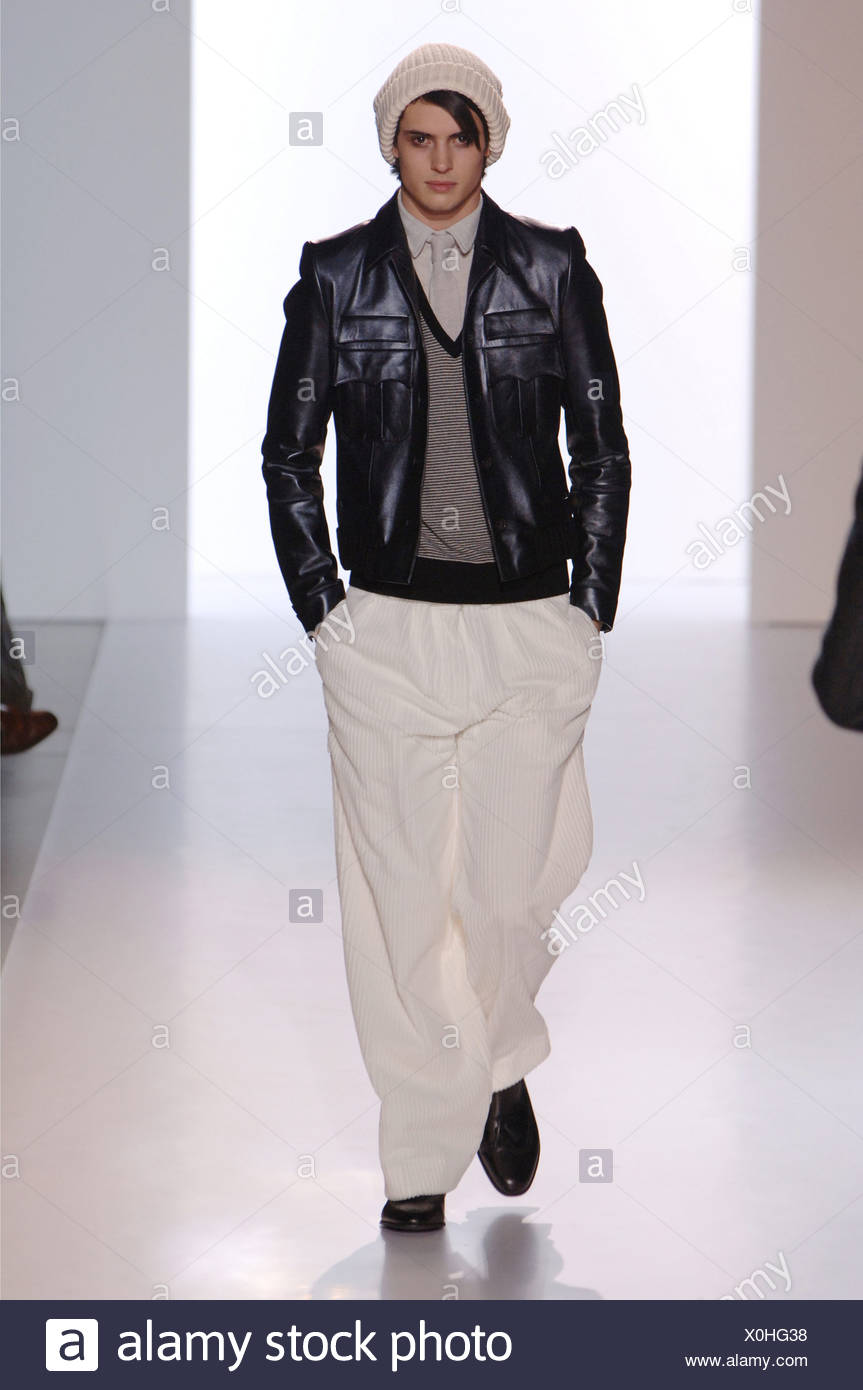 Sonia Rykiel Paris Ready To Wear Model Dark Hair Wearing Off White