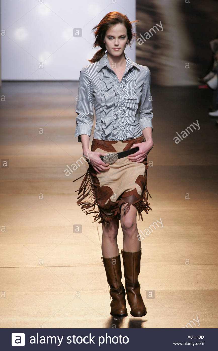 look cowgirl western