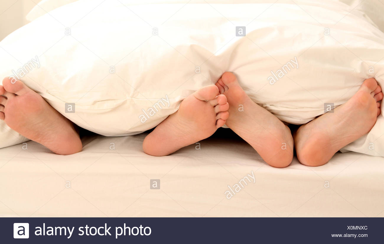 Schlafposition High Resolution Stock Photography And Images Alamy