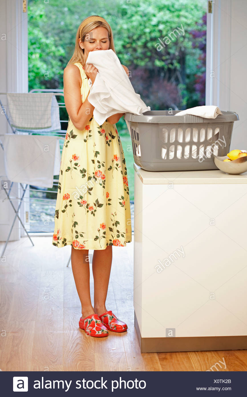 young housewife pics