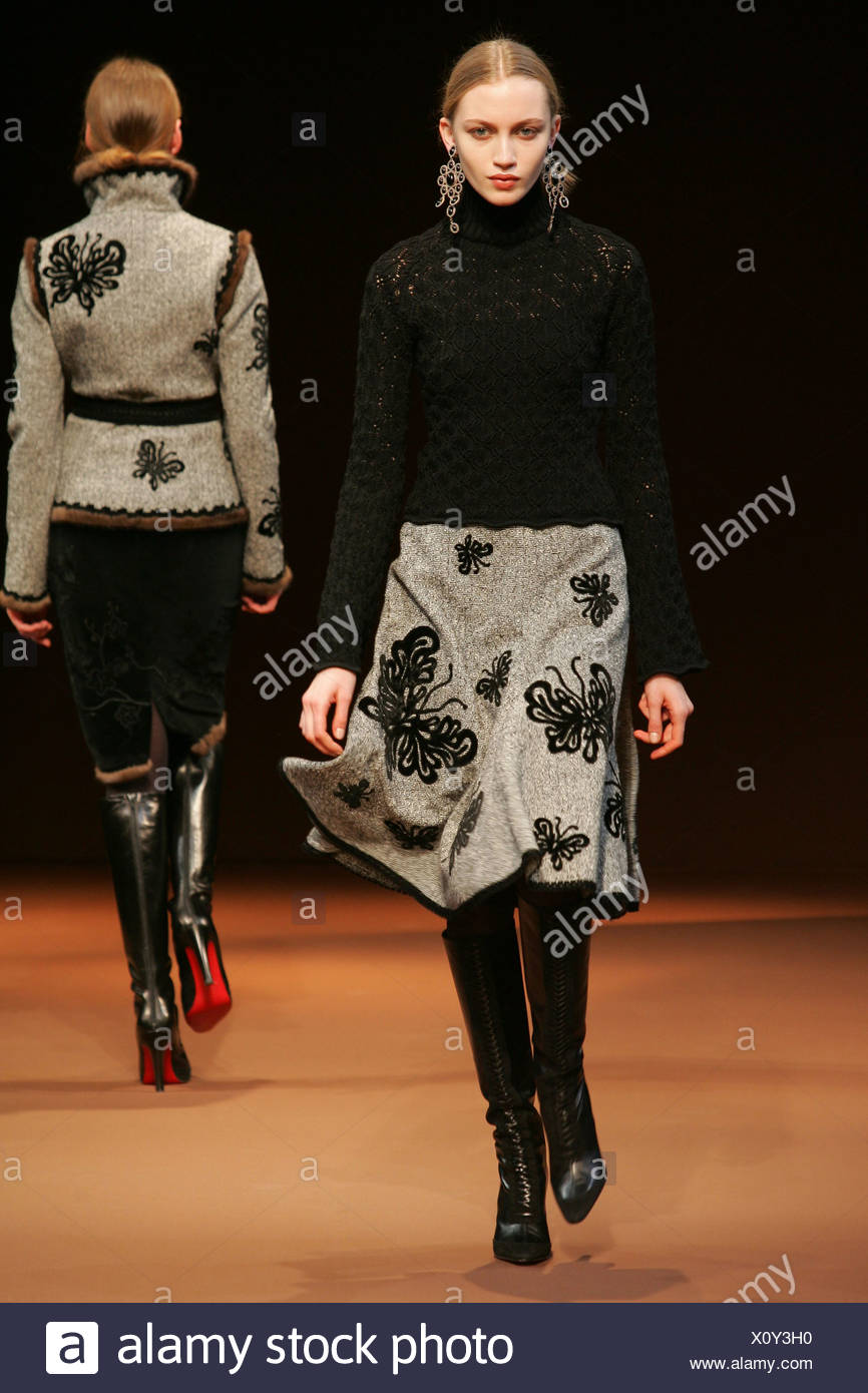 knee length skirts with boots