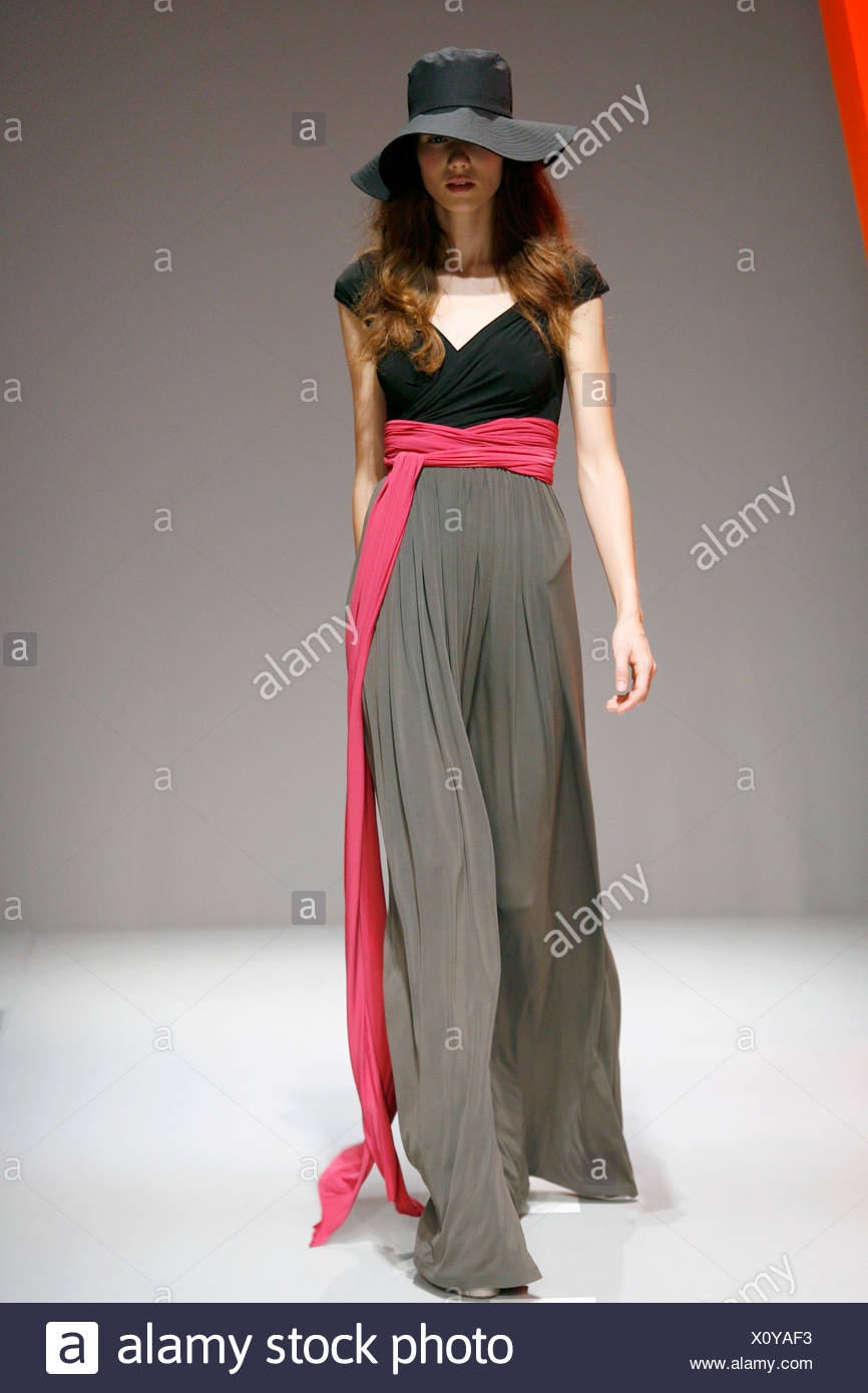 black floppy hat summer